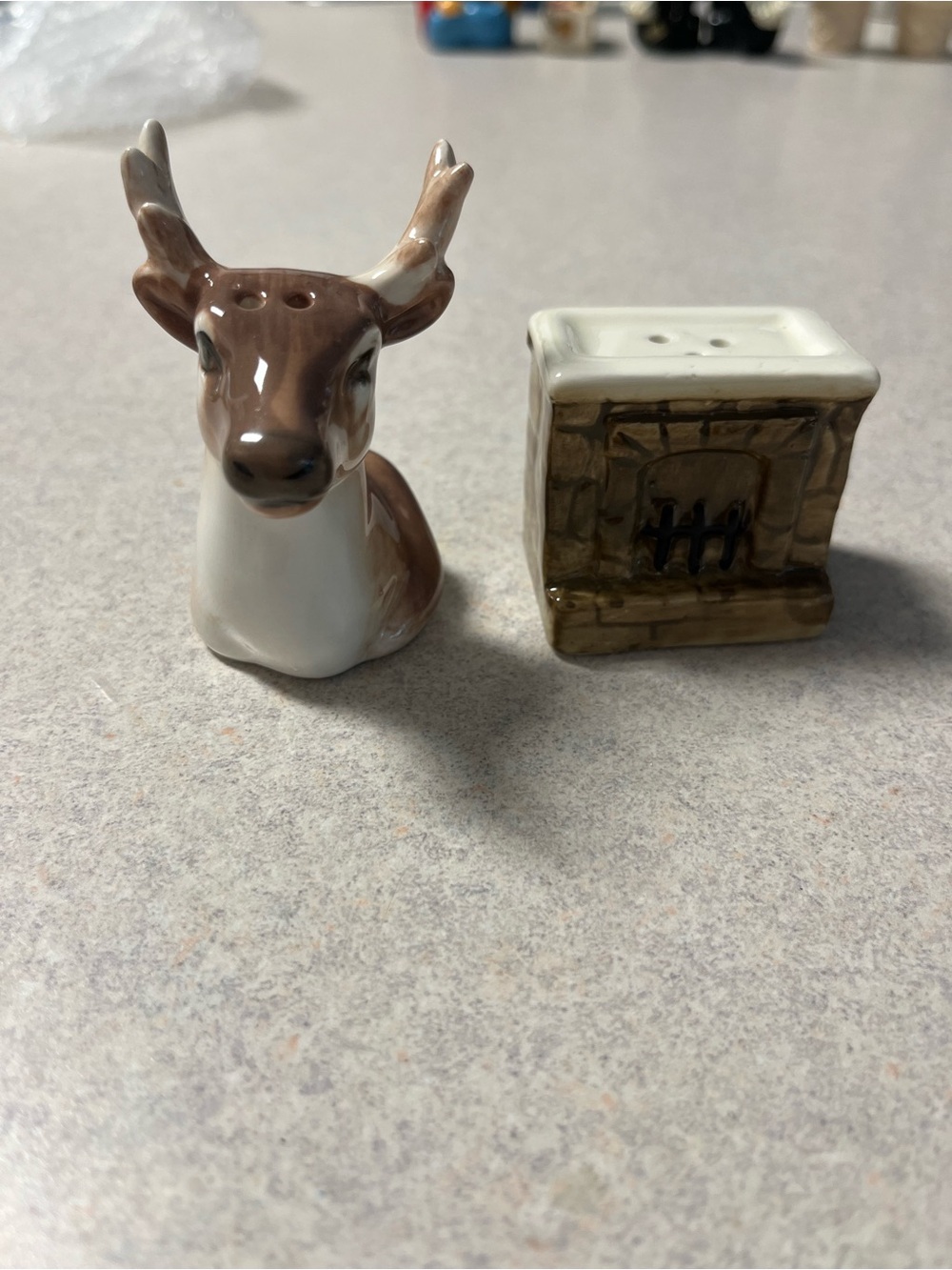 Cracker Barrel Brown and White Deer Head Salt Shaker Set